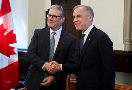 tagreuters.com2025binary_LYNXMPEL5E0AG-VIEWIMAGE