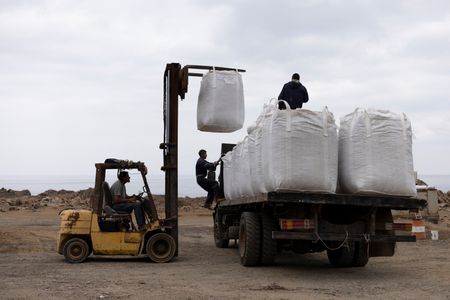 tagreuters.com2025binary_LYNXMPEL5I0E3-VIEWIMAGE