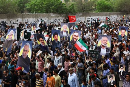 tagreuters.com2025binary_LYNXMPEL5L0C2-VIEWIMAGE