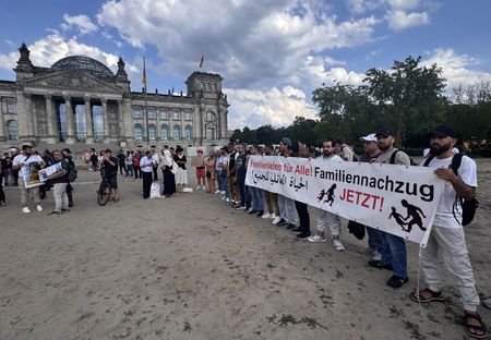 tagreuters.com2025binary_LYNXMPEL5Q0AN-VIEWIMAGE