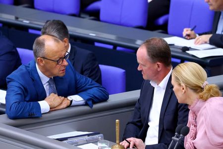 tagreuters.com2025binary_LYNXMPEL5Q0BC-VIEWIMAGE