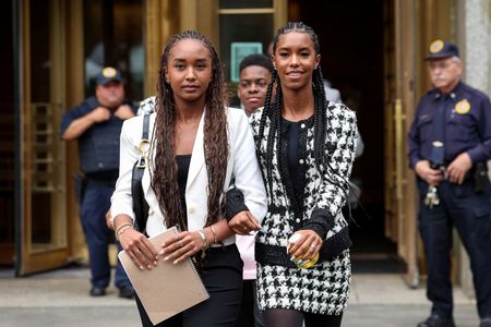 tagreuters.com2025binary_LYNXMPEL5Q0R7-VIEWIMAGE