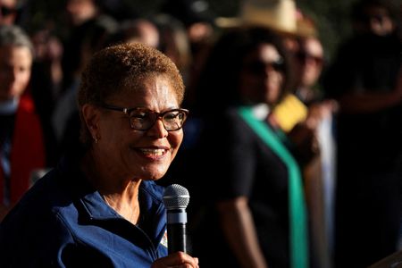 tagreuters.com2025binary_LYNXMPEL5T12L-VIEWIMAGE