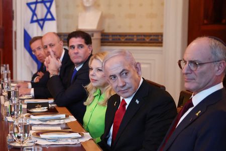 tagreuters.com2025binary_LYNXMPEL6612C-VIEWIMAGE