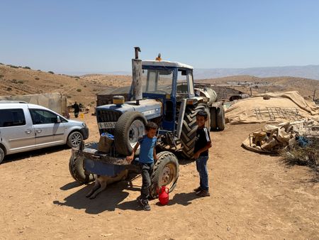 tagreuters.com2025binary_LYNXMPEL6H0MM-VIEWIMAGE