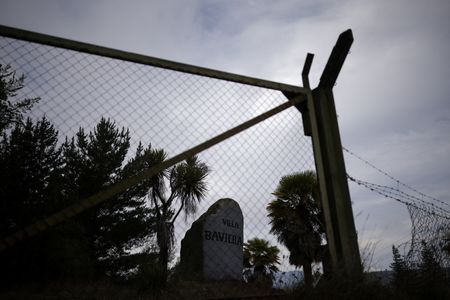 tagreuters.com2025binary_LYNXMPEL6M0MY-VIEWIMAGE