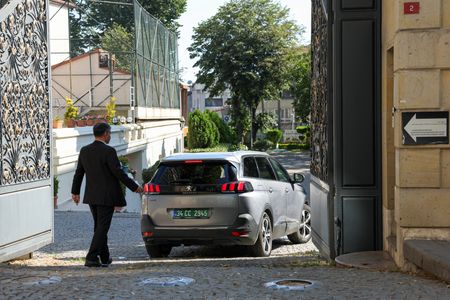 tagreuters.com2025binary_LYNXMPEL6O0BU-VIEWIMAGE