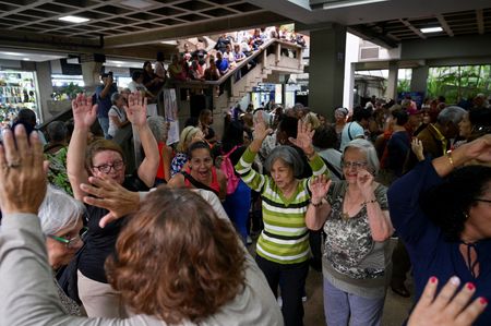 tagreuters.com2025binary_LYNXMPEL6R0J9-VIEWIMAGE