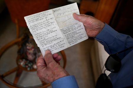 tagreuters.com2025binary_LYNXMPEL6R0JE-VIEWIMAGE