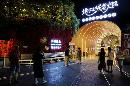 tagreuters.com2025binary_LYNXMPEL701L5-VIEWIMAGE