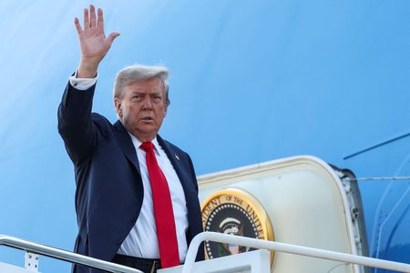 tagreuters.com2025binary_LYNXMPEL7E0FZ-VIEWIMAGE