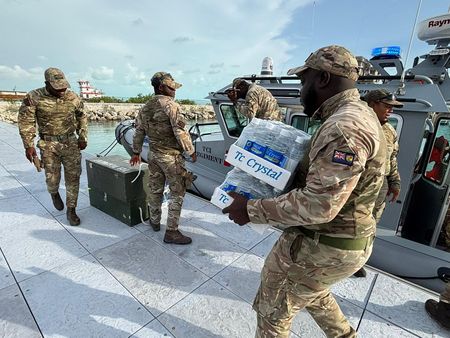 tagreuters.com2025binary_LYNXMPEL7H03Y-VIEWIMAGE