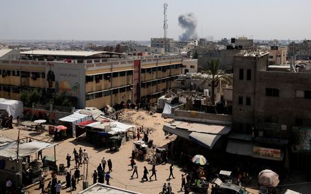 tagreuters.com2025binary_LYNXMPEL7I008-VIEWIMAGE