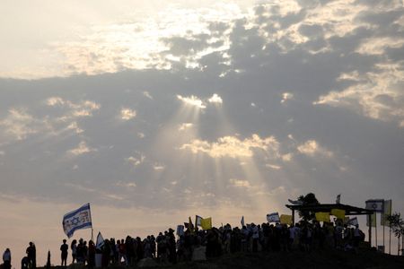 tagreuters.com2025binary_LYNXMPEL7I0N7-VIEWIMAGE