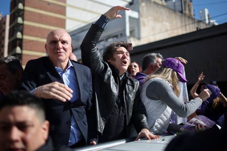 tagreuters.com2025binary_LYNXMPEL7Q0Y3-VIEWIMAGE