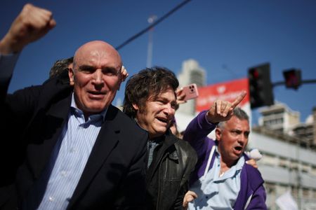 tagreuters.com2025binary_LYNXMPEL7Q0Y6-VIEWIMAGE