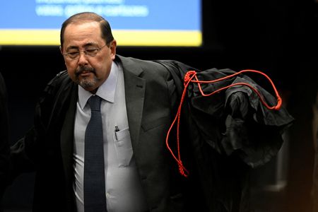 tagreuters.com2025binary_LYNXMPEL820WZ-VIEWIMAGE