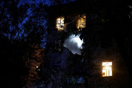 tagreuters.com2025binary_LYNXMPEL8601B-VIEWIMAGE