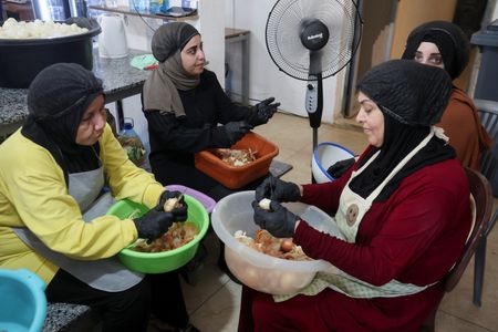 tagreuters.com2025binary_LYNXMPEL9L0FX-VIEWIMAGE