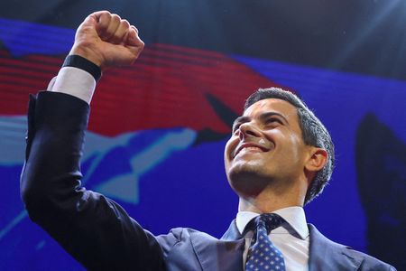 tagreuters.com2025binary_LYNXMPEL9S18K-VIEWIMAGE