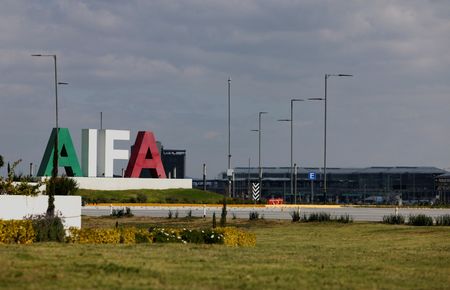 tagreuters.com2025binary_LYNXMPEL9T00T-VIEWIMAGE