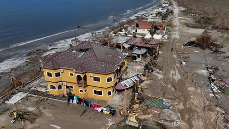 tagreuters.com2025binary_LYNXMPEL9T0Z6-VIEWIMAGE