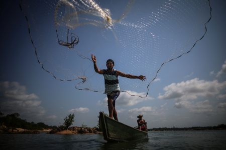 tagreuters.com2025binary_LYNXMPEL9U0PG-VIEWIMAGE