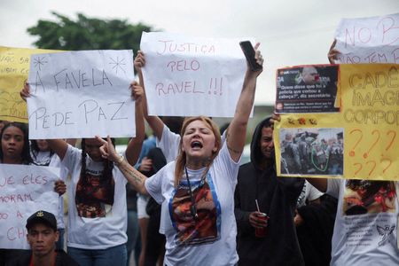 tagreuters.com2025binary_LYNXMPELA501R-VIEWIMAGE