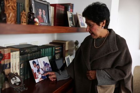 tagreuters.com2025binary_LYNXMPELA50U4-VIEWIMAGE