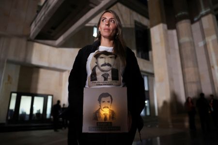 tagreuters.com2025binary_LYNXMPELA602J-VIEWIMAGE