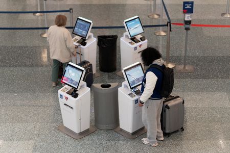 tagreuters.com2025binary_LYNXMPELA613H-VIEWIMAGE