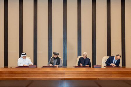 tagreuters.com2025binary_LYNXMPELA7038-VIEWIMAGE