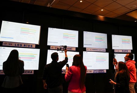 tagreuters.com2025binary_LYNXMPELAG02Q-VIEWIMAGE