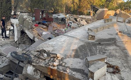 tagreuters.com2025binary_LYNXMPELAI0UI-VIEWIMAGE