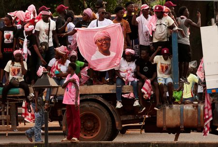 tagreuters.com2025binary_LYNXMPELAP11P-VIEWIMAGE