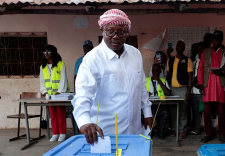 tagreuters.com2025binary_LYNXMPELAP11Q-VIEWIMAGE