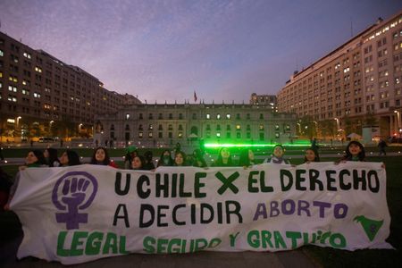 tagreuters.com2025binary_LYNXMPELAQ0LM-VIEWIMAGE