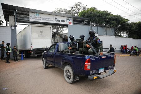 tagreuters.com2025binary_LYNXMPELB01K6-VIEWIMAGE