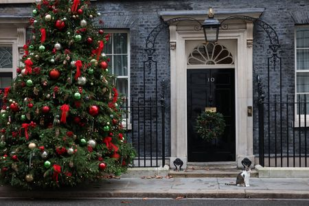 tagreuters.com2025binary_LYNXMPELB70H2-VIEWIMAGE