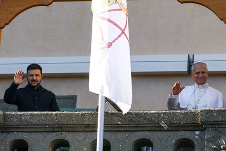 tagreuters.com2025binary_LYNXMPELB80HO-VIEWIMAGE