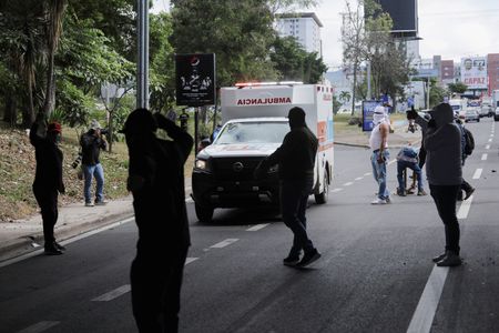 tagreuters.com2025binary_LYNXMPELBE177-VIEWIMAGE