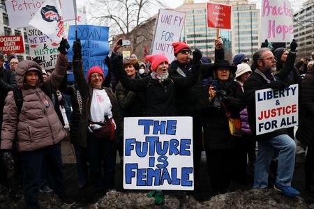 tagreuters.com2025binary_LYNXNPEL0H07A-VIEWIMAGE