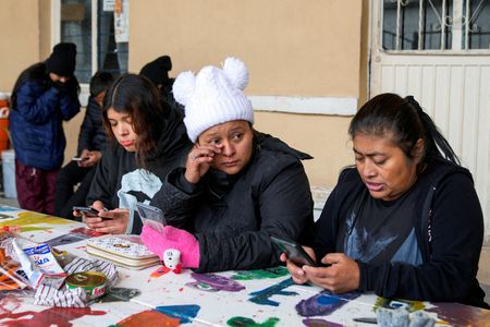 tagreuters.com2025binary_LYNXNPEL0K0HN-VIEWIMAGE