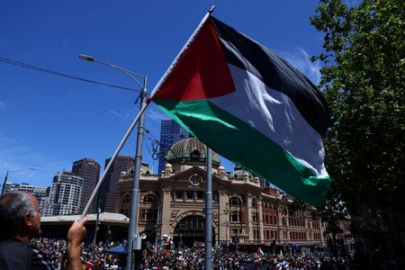 tagreuters.com2025binary_LYNXNPEL0P013-VIEWIMAGE