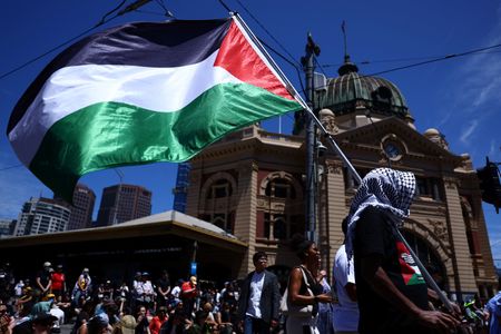 tagreuters.com2025binary_LYNXNPEL0P014-VIEWIMAGE