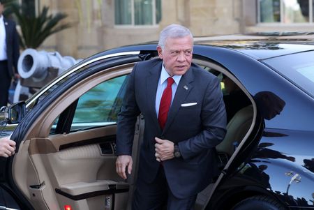 tagreuters.com2025binary_LYNXNPEL0Q0WM-VIEWIMAGE