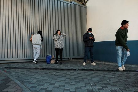 tagreuters.com2025binary_LYNXNPEL0R056-VIEWIMAGE