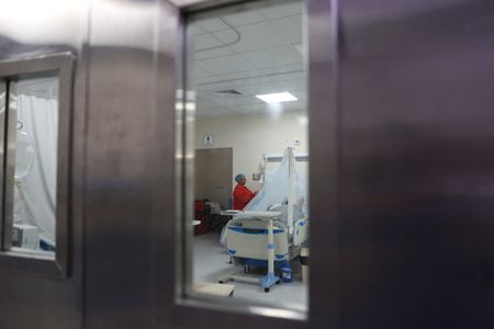 tagreuters.com2025binary_LYNXNPEL0R0DN-VIEWIMAGE