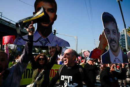 tagreuters.com2025binary_LYNXNPEL1G0CV-VIEWIMAGE