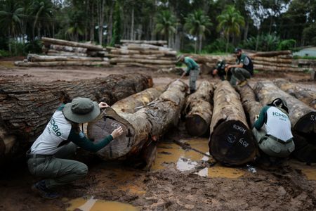 tagreuters.com2025binary_LYNXNPEL1G0GL-VIEWIMAGE